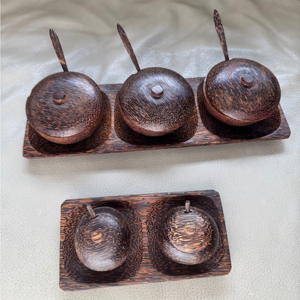 Palm Wood condiments nut bowls w/ Lid & spoons Set